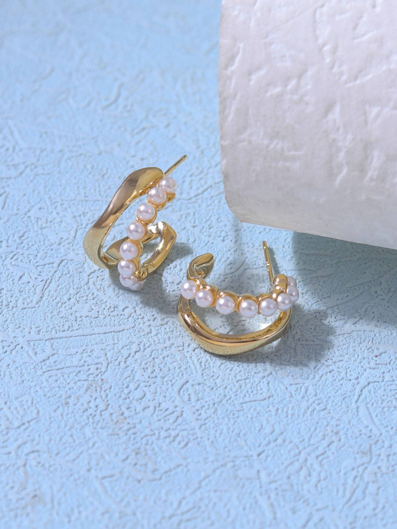 Pearl C-Shape Earrings