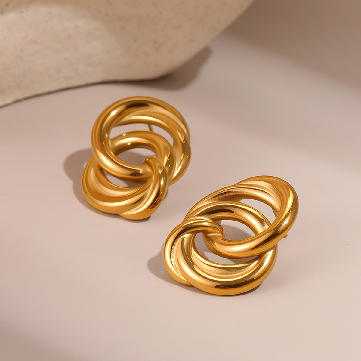 Non-Fading Circle Earrings