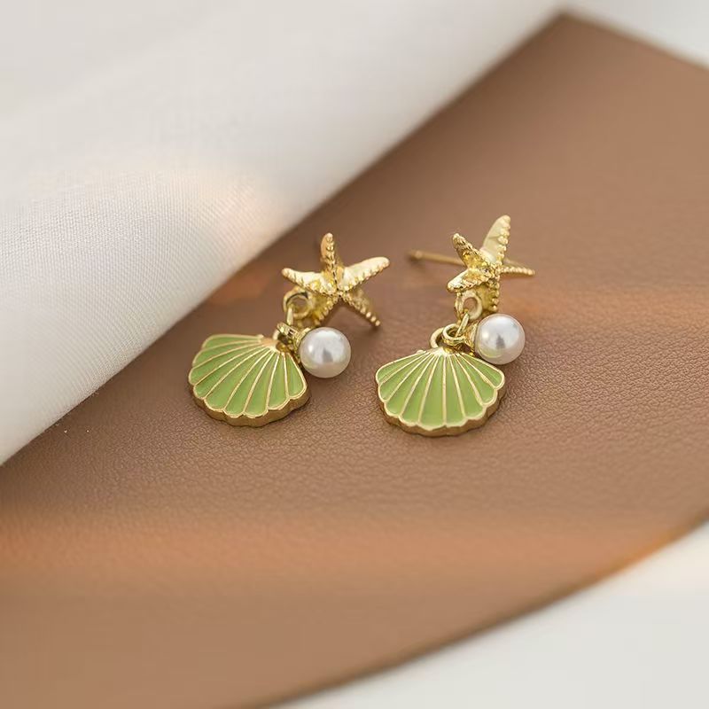 14K Starfish Shell Earrings